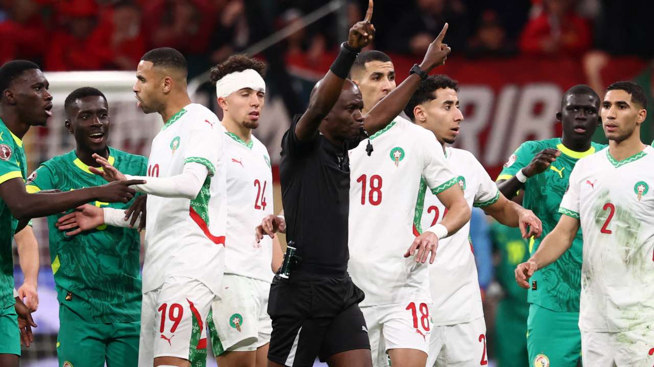 السنغال ضد المغربتحديد ساعة الحسم.. محكمة كاس تصدر بيانًا حول أزمة المغرب والسنغال09:4919 أكتوبر 2026
