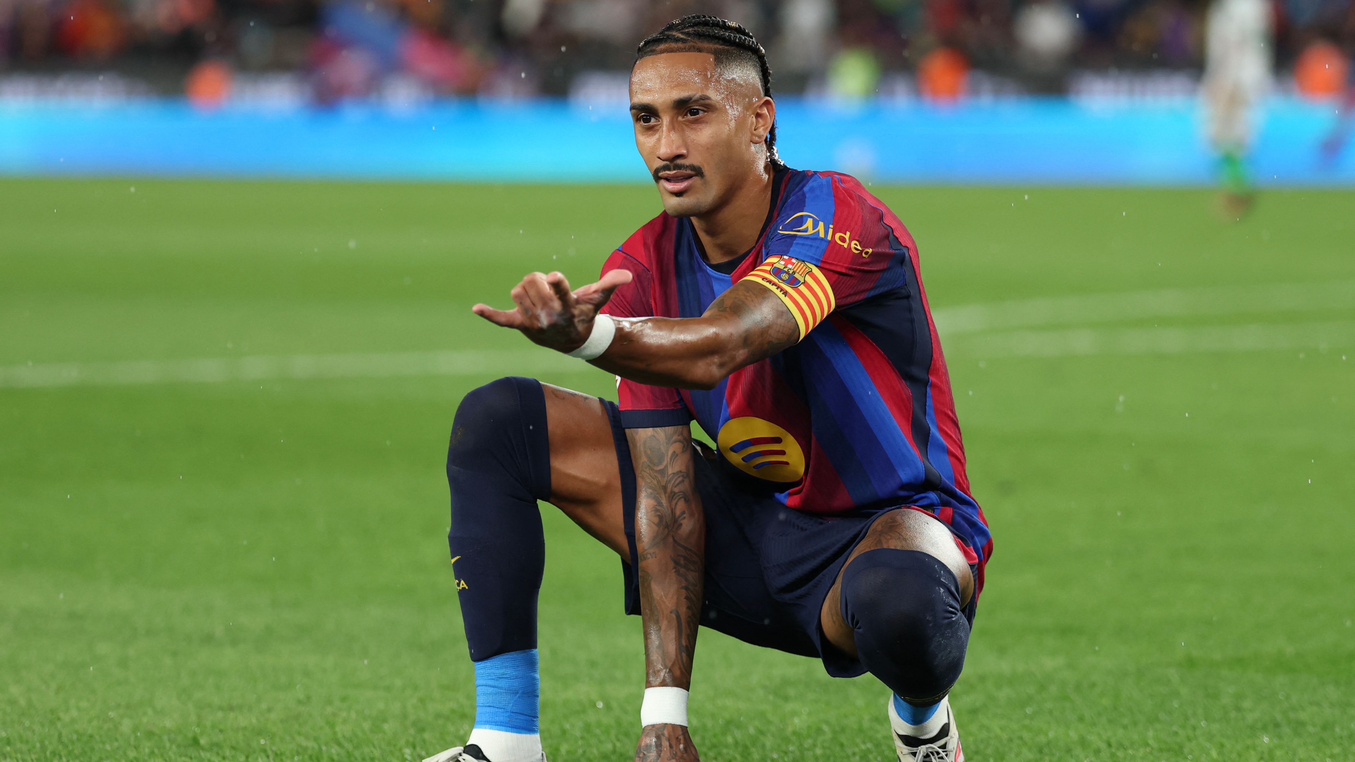 رافينيا يعود إلى برشلونة.. والاتحاد البرازيلي يكشف رسميًا طبيعة الإصابة