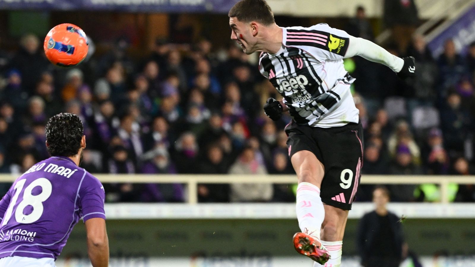 佛罗伦萨与尤文图斯1-1对决，阿尔特米奥·弗兰奇球场的意甲焦点对决