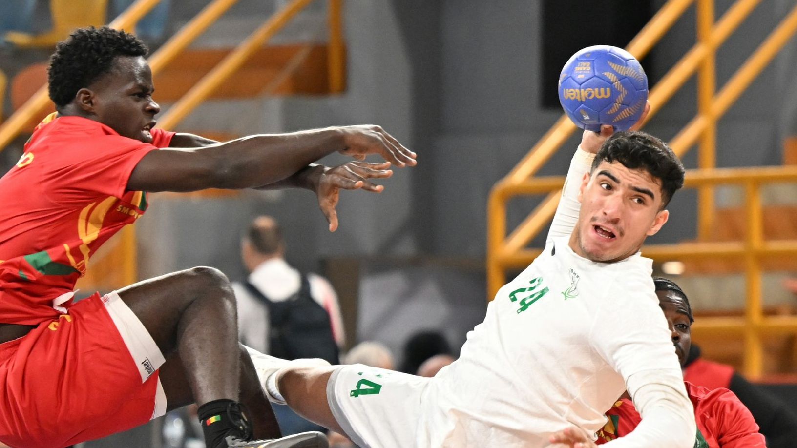 مباراة السعودية وغينيا في كأس العالم للناشئين لكرة اليد