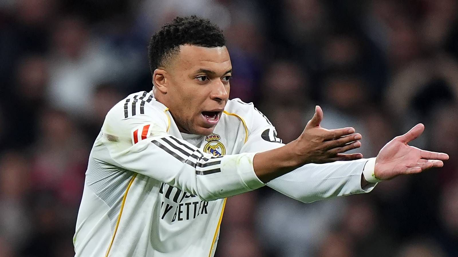 موقف ريال مدريد الصارم يدفع إنزو فرنانديز للحسرة: حلم الانتقال يتبدد