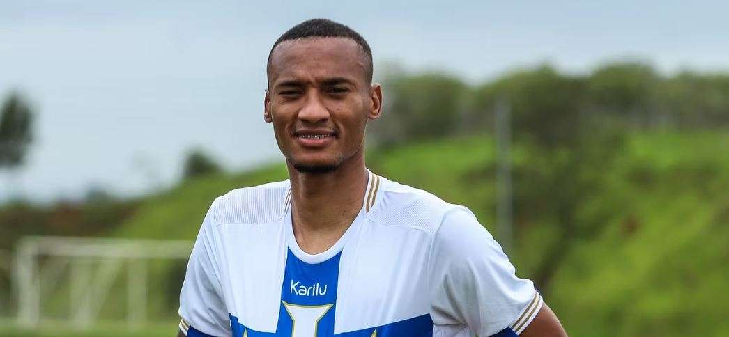 البرازيلي جيفرسون باهيا لاعب الكرمة العراقي 