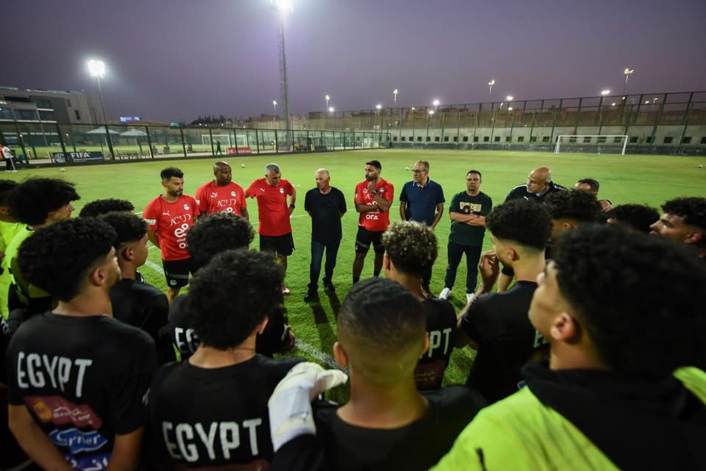 تفاصيل لقاء أبوريدة بشباب مصر قبل معسكر المغرب