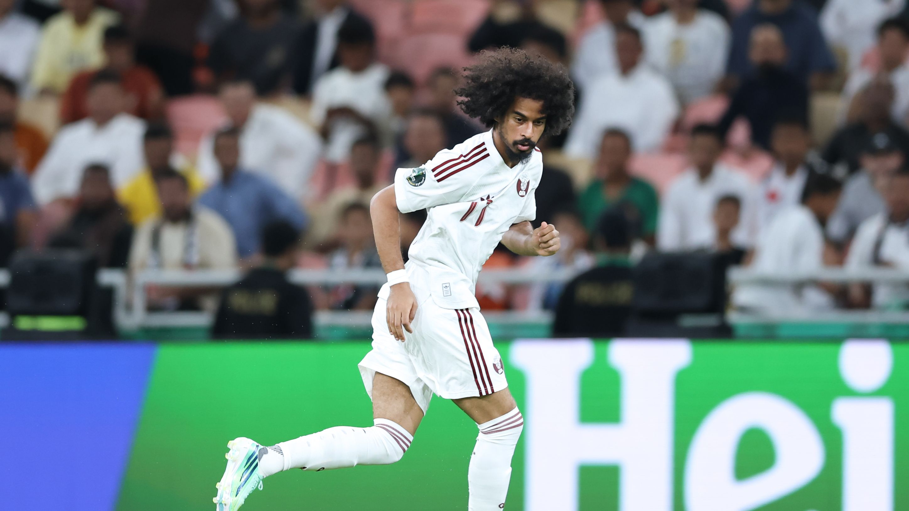 بالفيديو: عفيف يهدر وأمان يتألق.. قطر تخطف بطاقة نصف نهائي خليجي 27