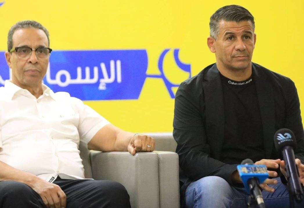 ميلود حمدي مع نصر أبو الحسن رئيس الإسماعيلي
