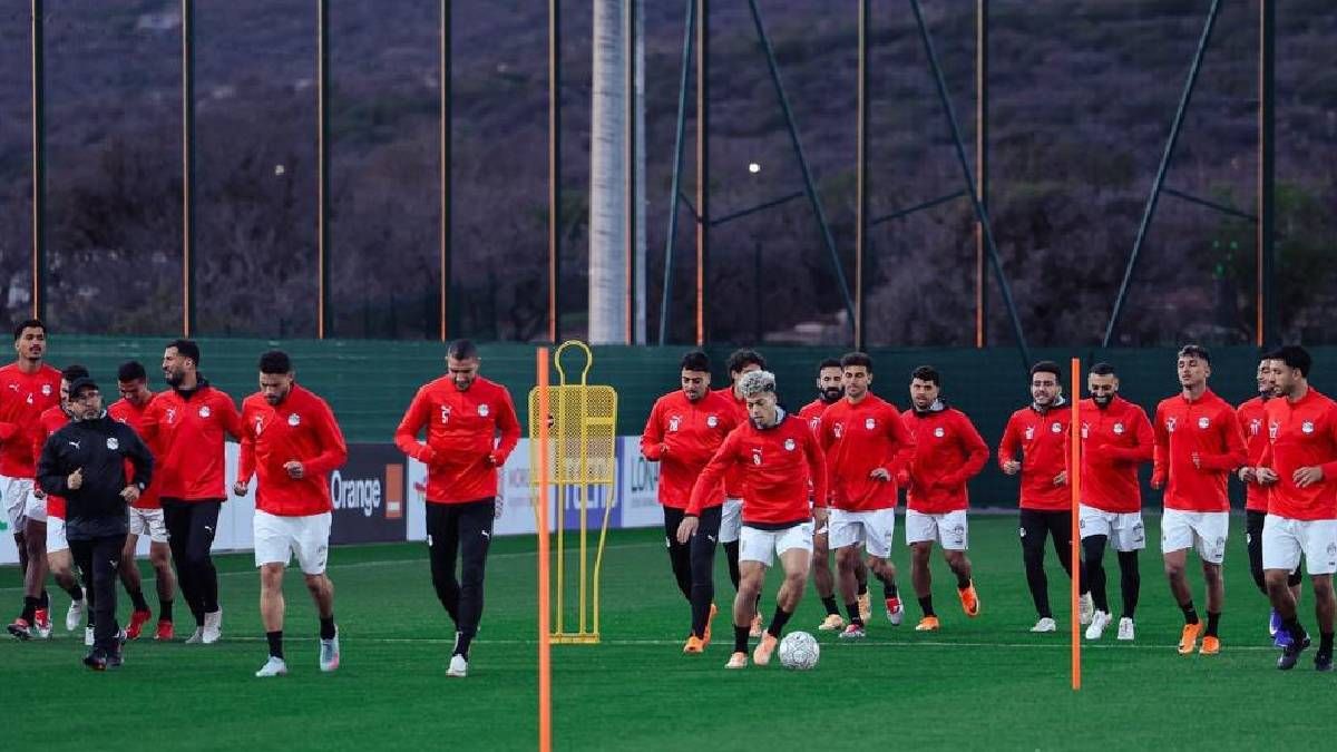 نجم مصر محمد عبد المنعم يوجه رسالة دعم للمنتخب السعودي بعد الفوز الكبير في جدة