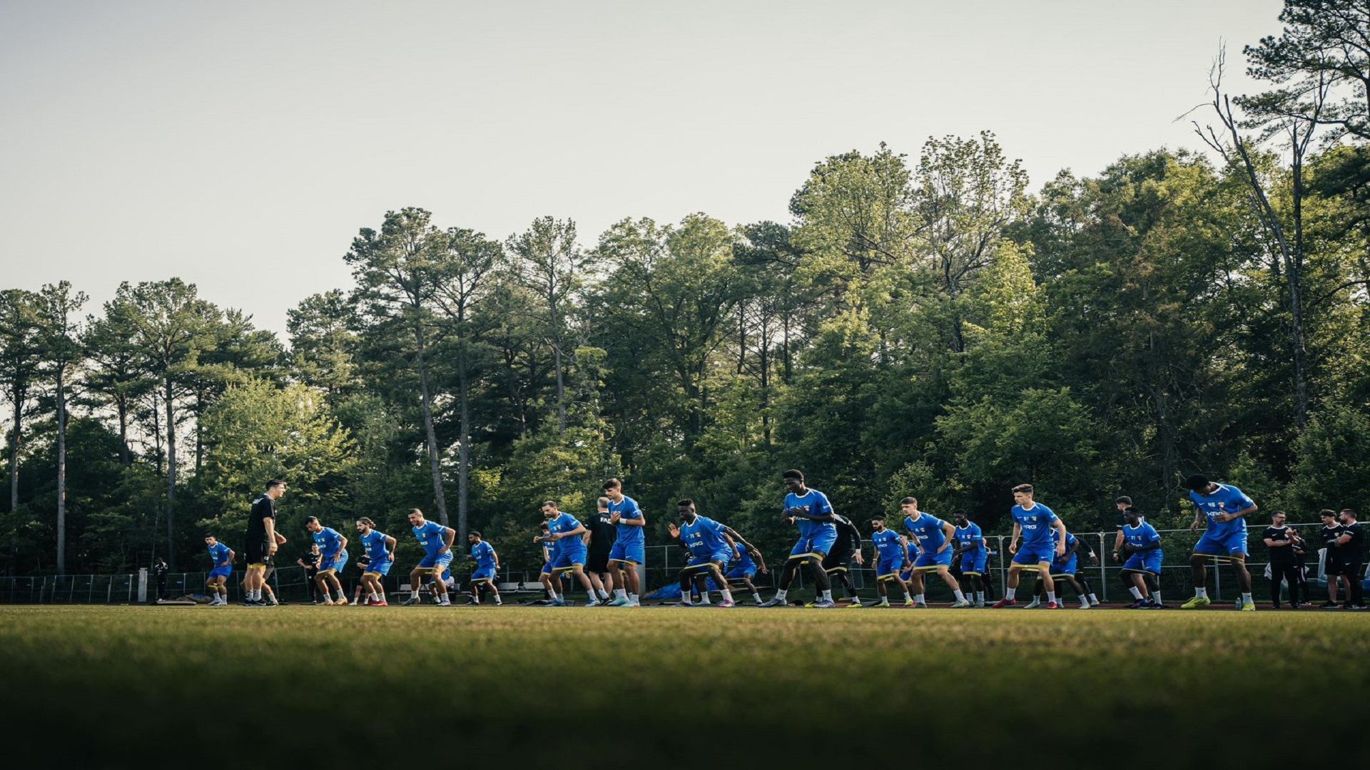 لاعبو العين