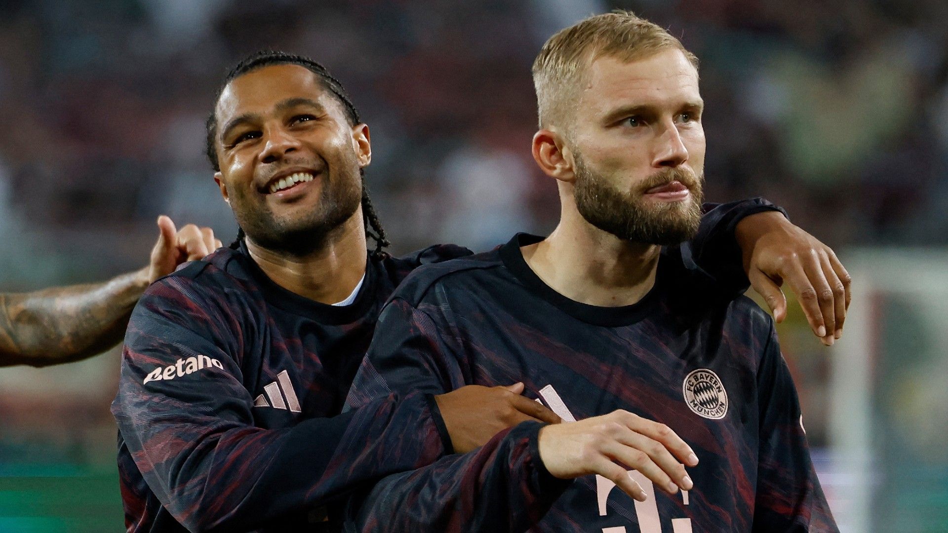 SERGE GNABRY KONRAD LAIMER BAYERN MÜNCHEN 