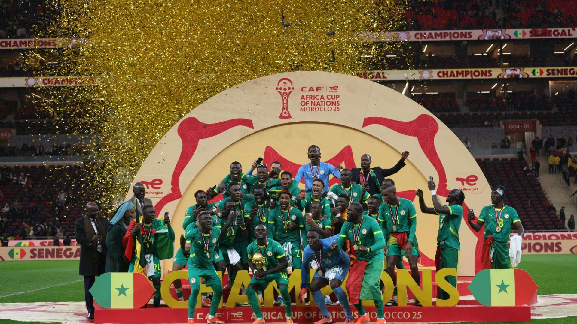 Senegal jubelt im Januar nach dem gewonnenen Finale (© IMAGO/SID/Samah Zidan)