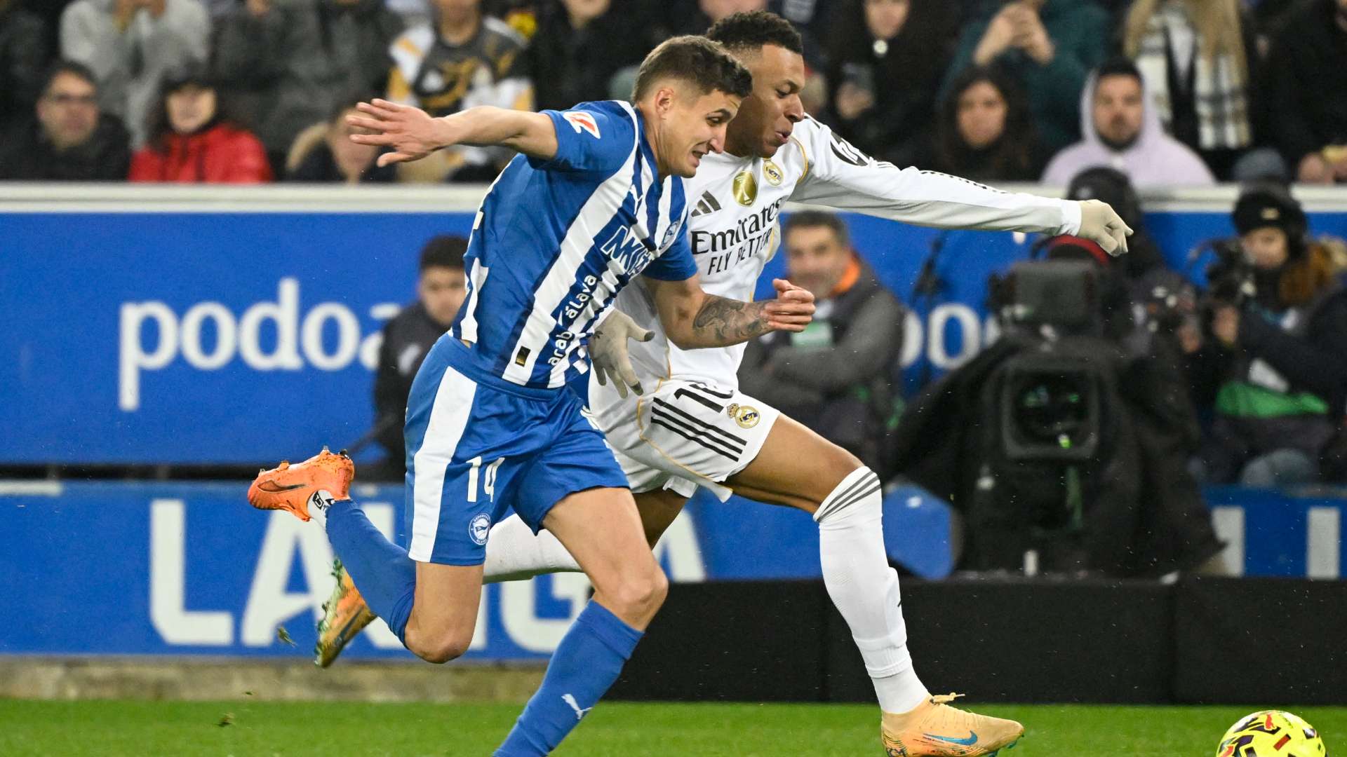 Real Madrid vs Deportivo Travel Package