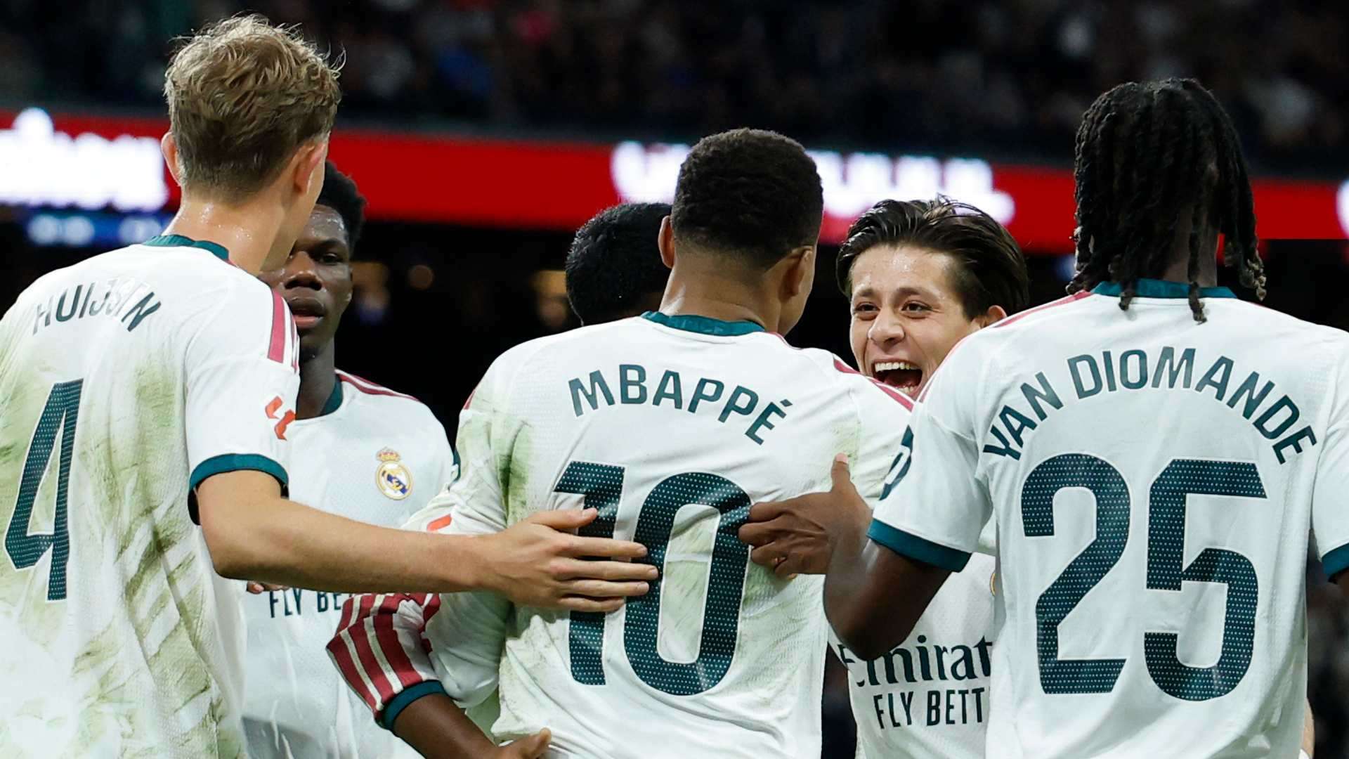 راسينج سانتاندير ضد ريال مدريدالحكم المثير للجدل يعود لطريق الريال.. تعيين جديد يعيد كوابيس مدريد11:4531 أكتوبر 2026