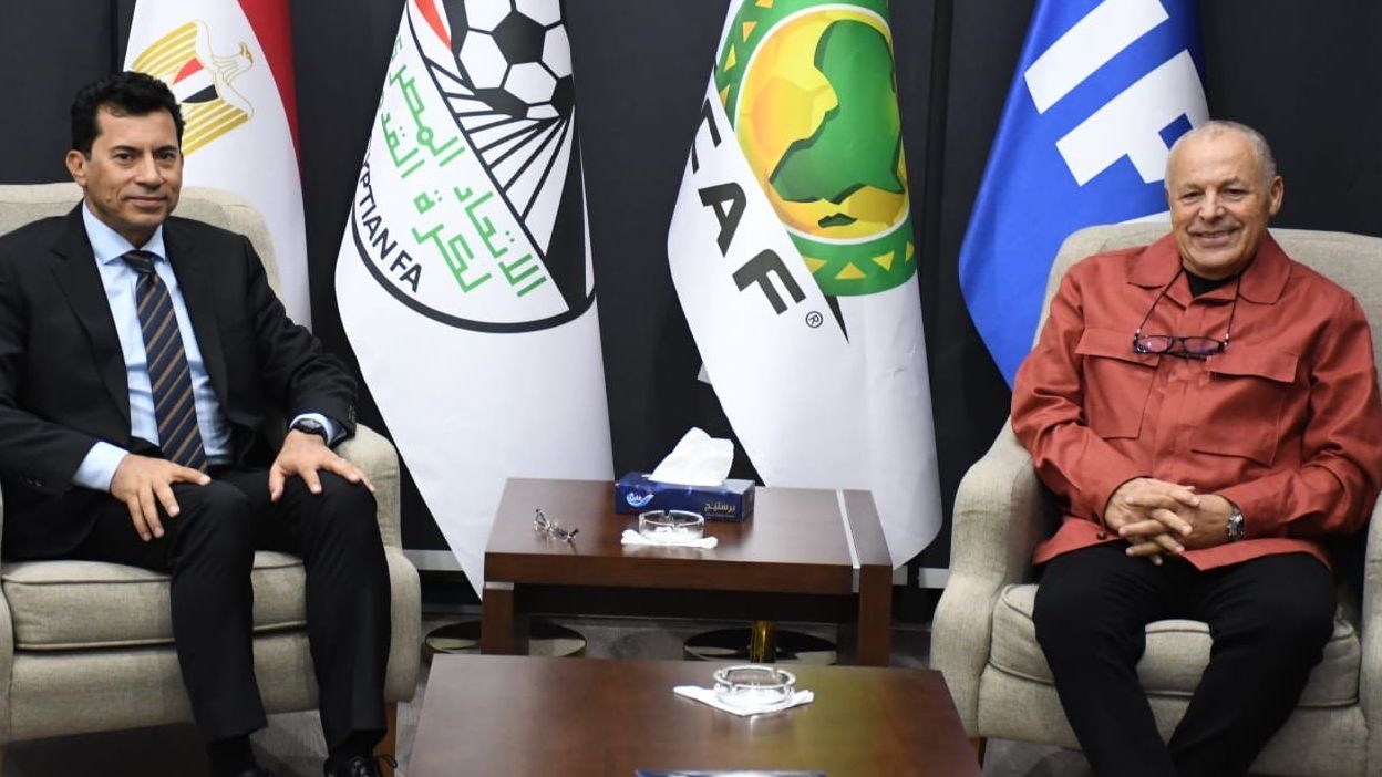 هاني أبوريدة و أشرف صبحي وزير الرياضة