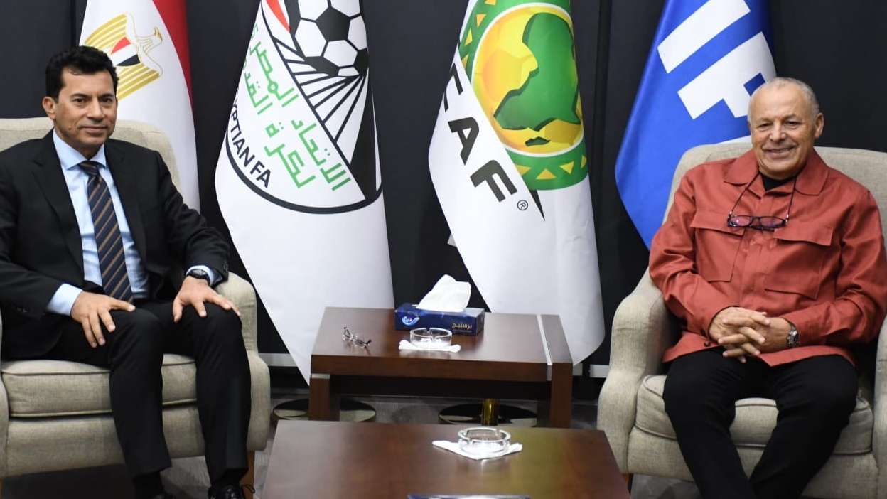 هاني أبوريدة و أشرف صبحي وزير الرياضة