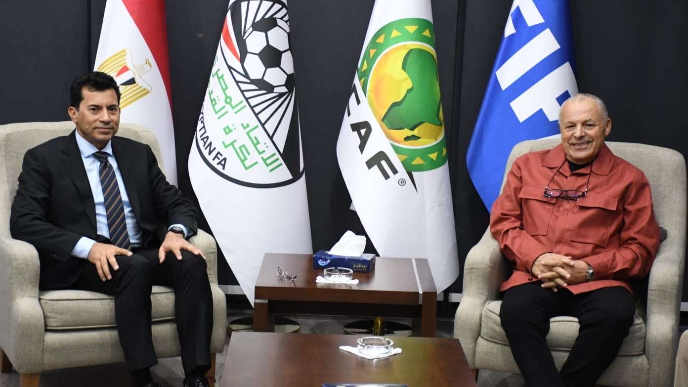 هاني أبوريدة و أشرف صبحي وزير الرياضة