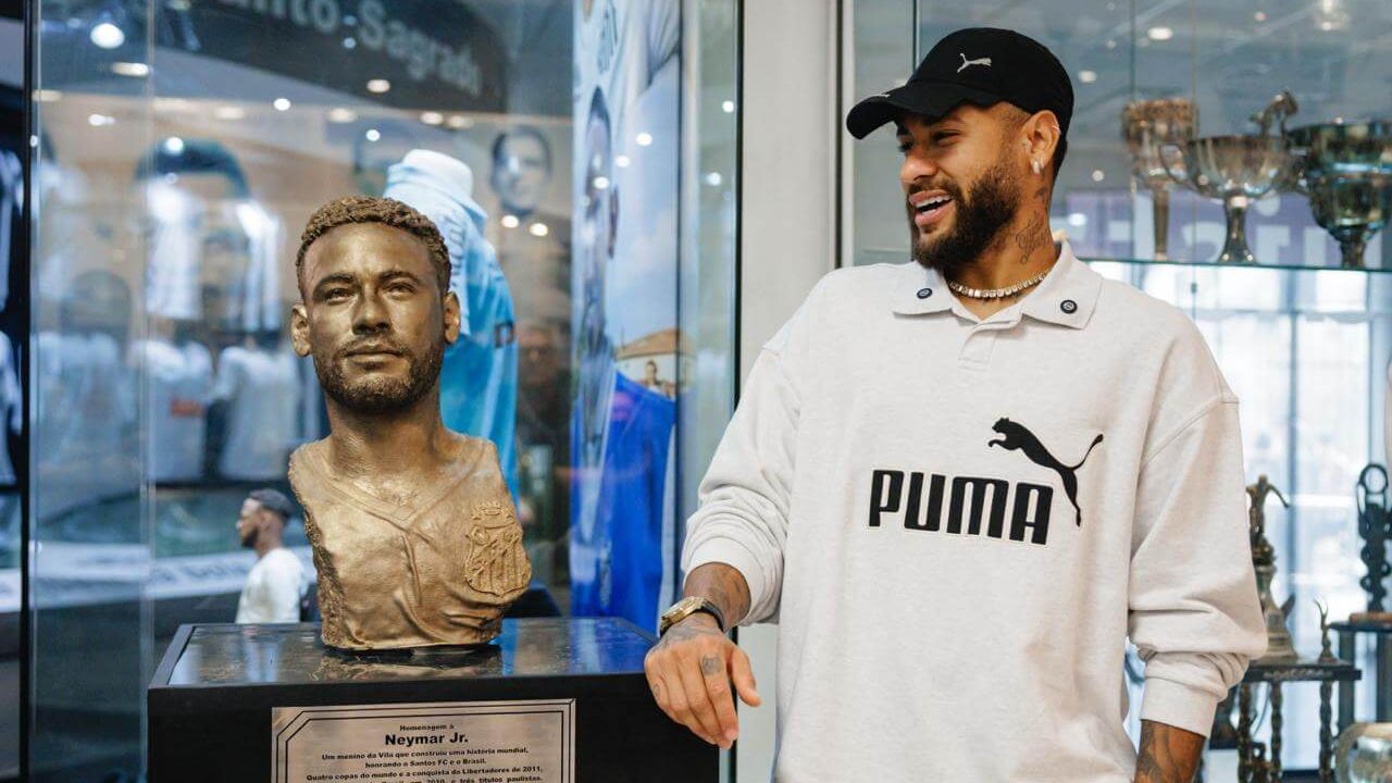 Neymar em homenagem do Santos