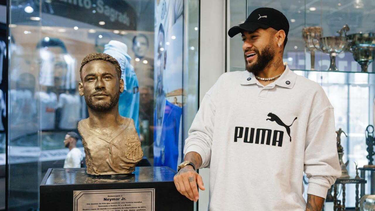 Neymar em homenagem do Santos