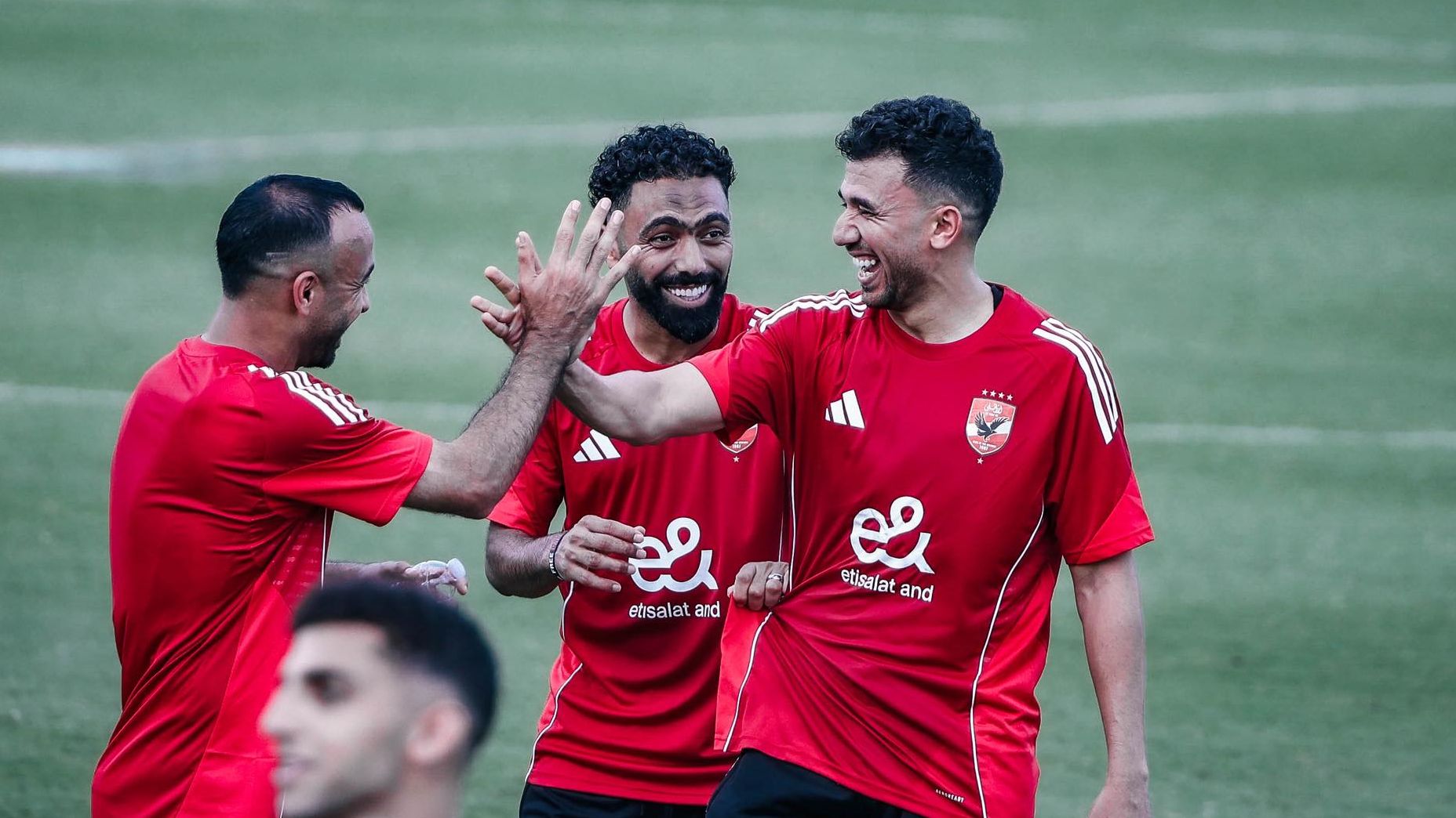 تريزيجيه في تدريبات الأهلي