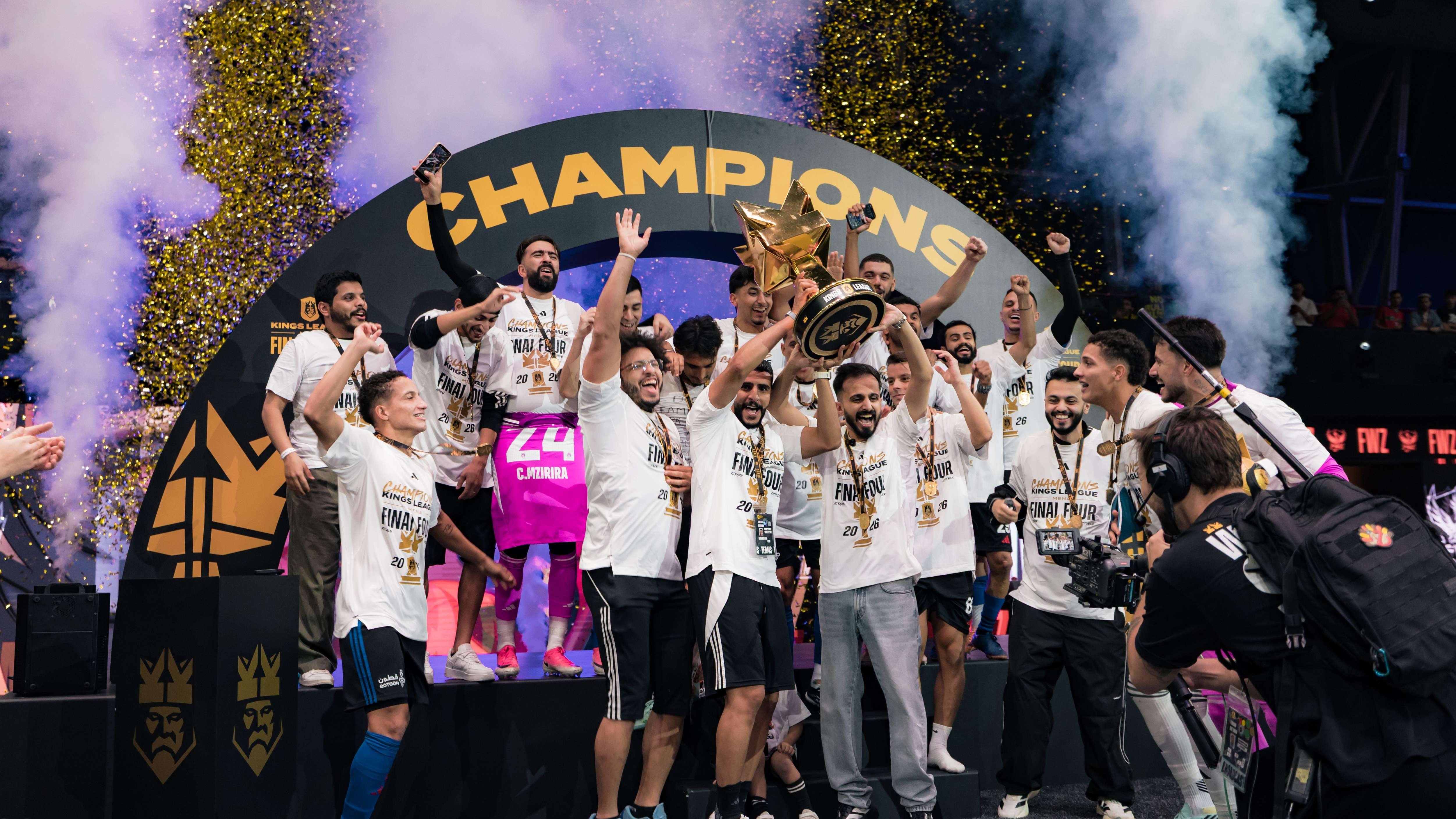 دوري الملوكفريق FWZ يُتوّج بطلاً للجولة الأولى من دوري الملوك لمنطقة الشرق الأوسط وشمال أفريقيا بعد ليلة ختامية مثيرة في الرياضفريق FWZ الكويتي بقيادة "فواز" يخطف اللقب بفوز ملحمي على حساب Ultra Chmicha المغربي 5-4 في النهائي04:0731 أكتوبر 2026