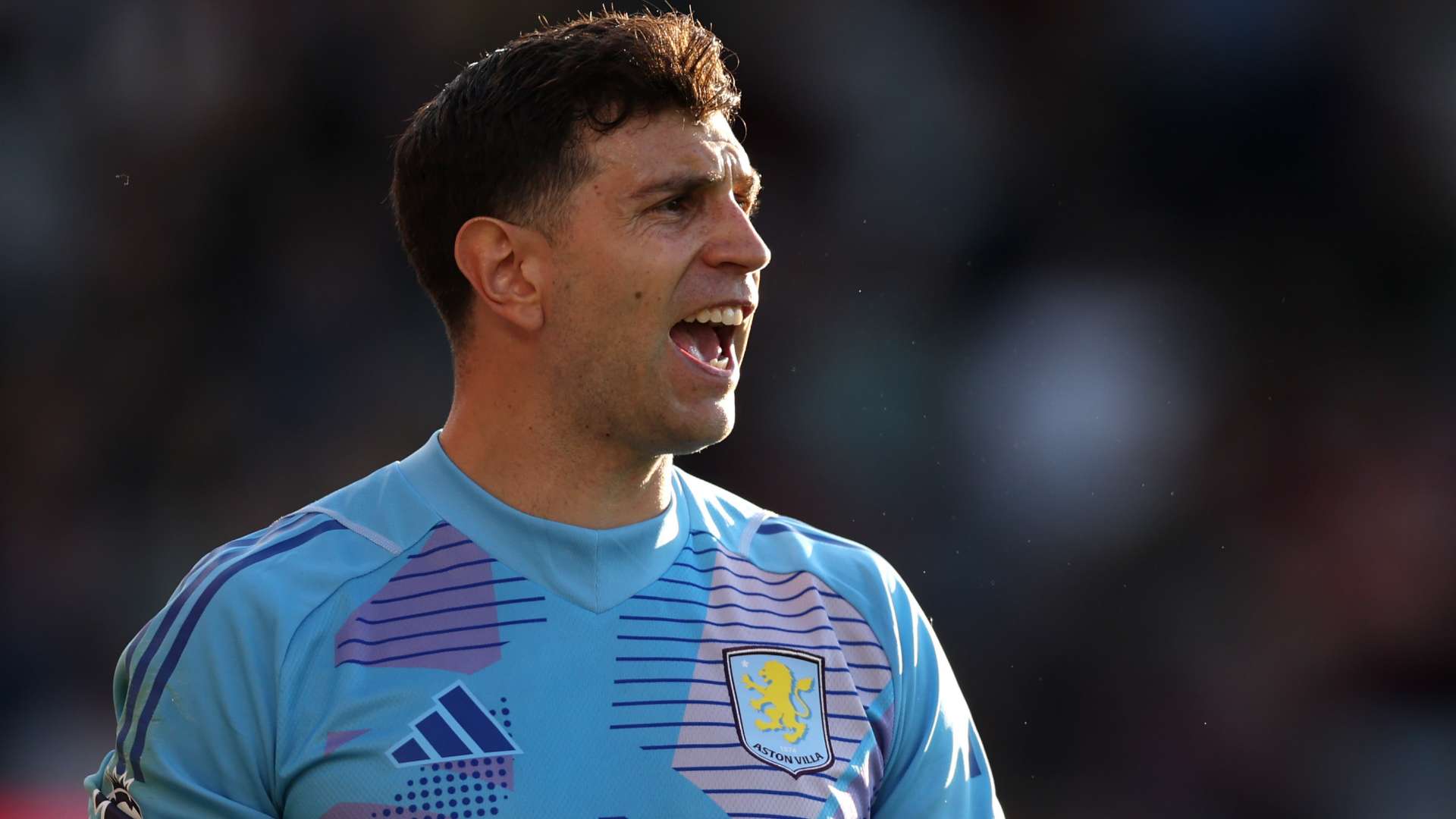 Emi Martinez Aston Villa 2024-25