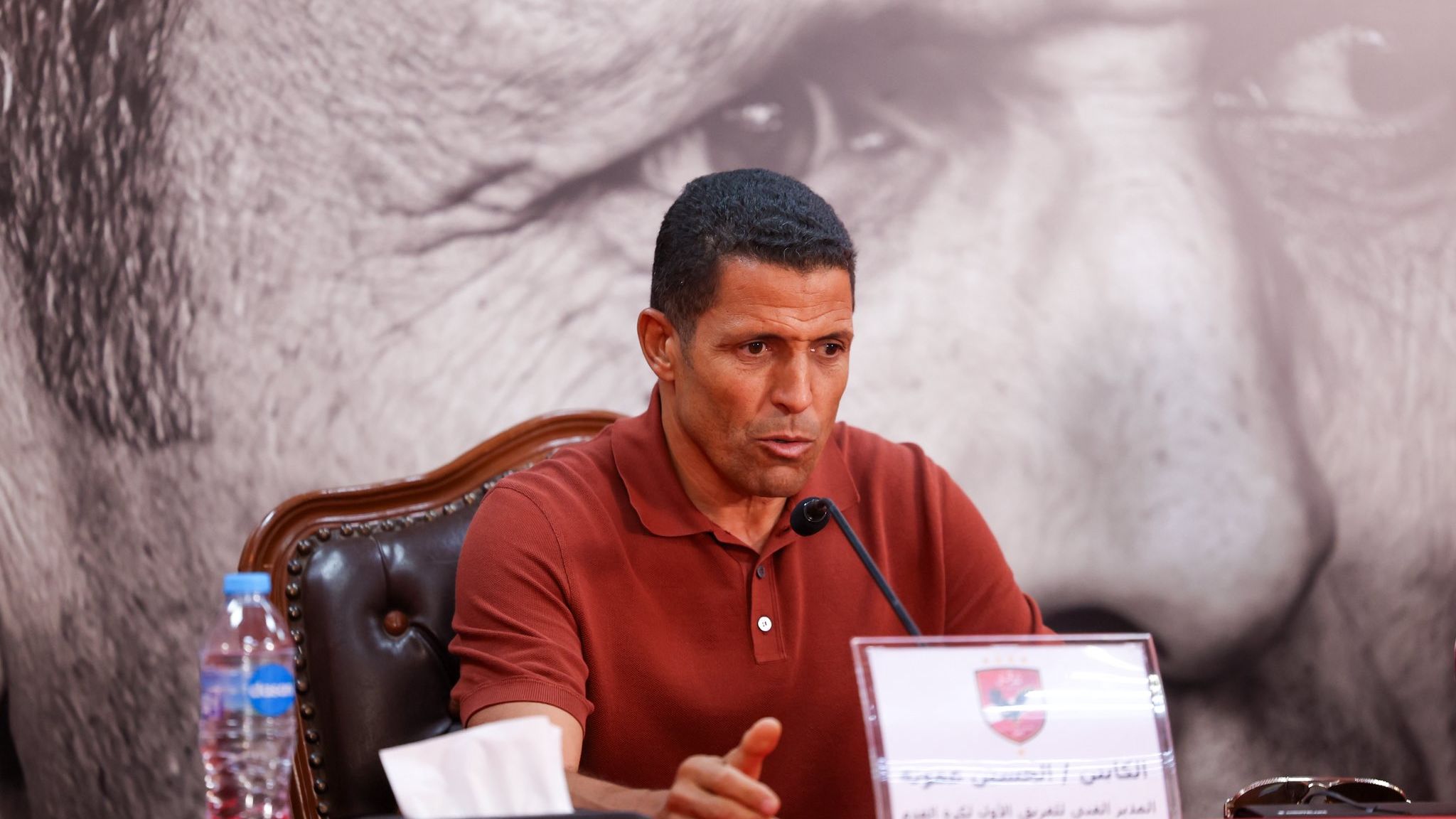 الأجواء مشدودة.. لاعب الأهلي يكشف تفاصيل واقعة عموتة المثيرة للجدل