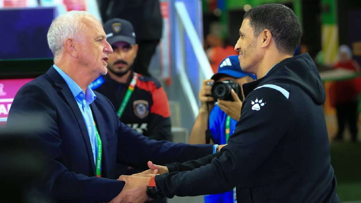 جمال السلامي وجراهام أرنولد