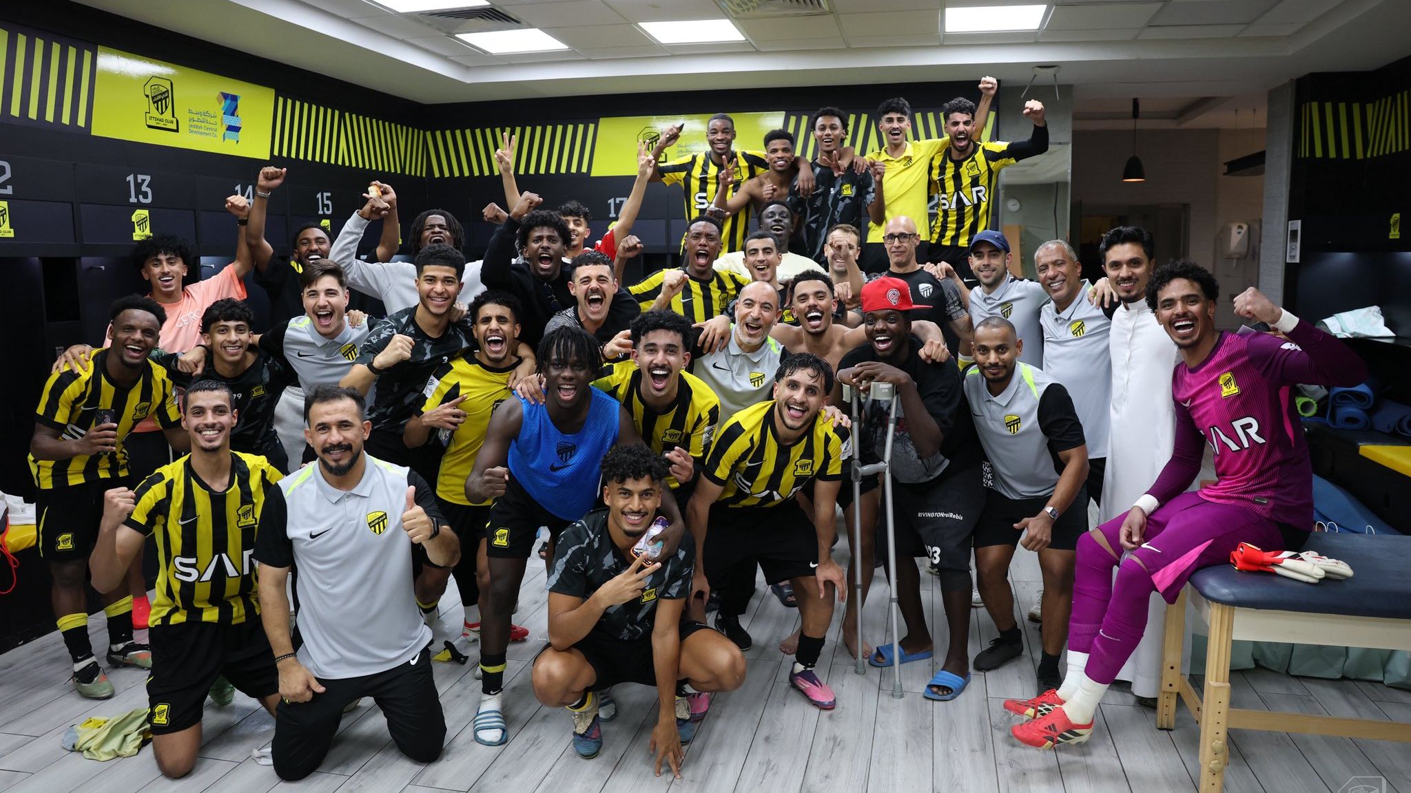 الاتحاد السعودي يطير إلى جدة لمواجهة الهلال في دوري جوي للنخبة