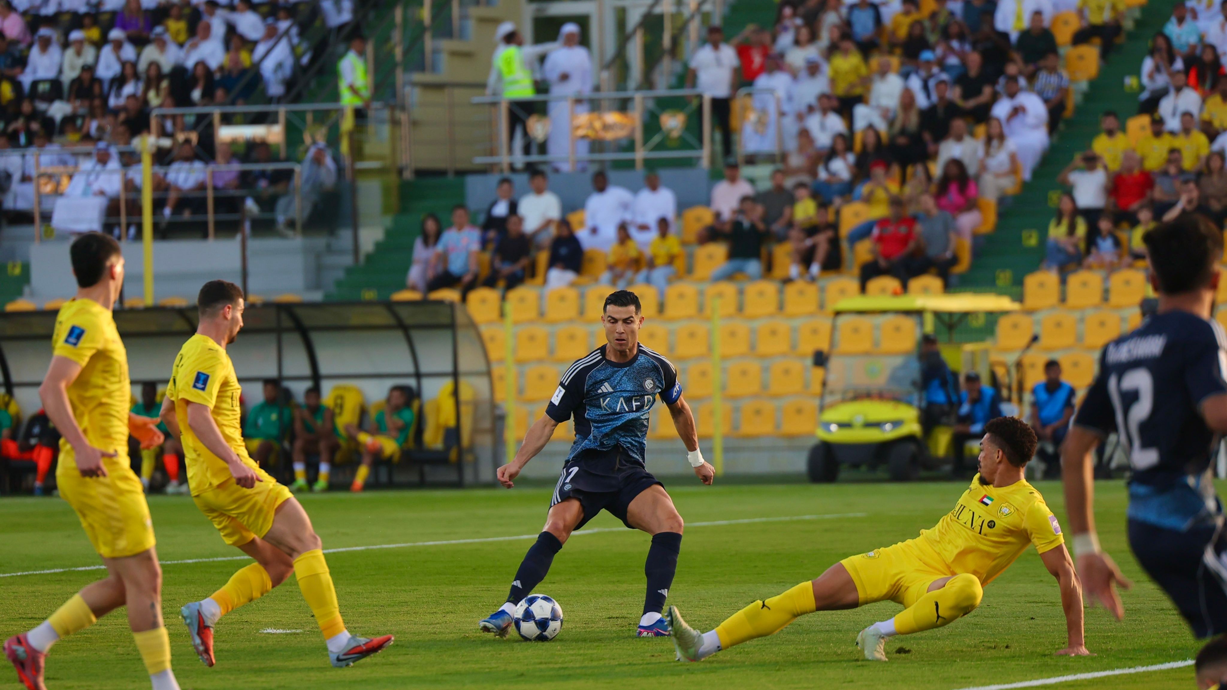 فيديو: قطار النصر يدهس الوصل ويقوده لنصف نهائي آسيا 2
