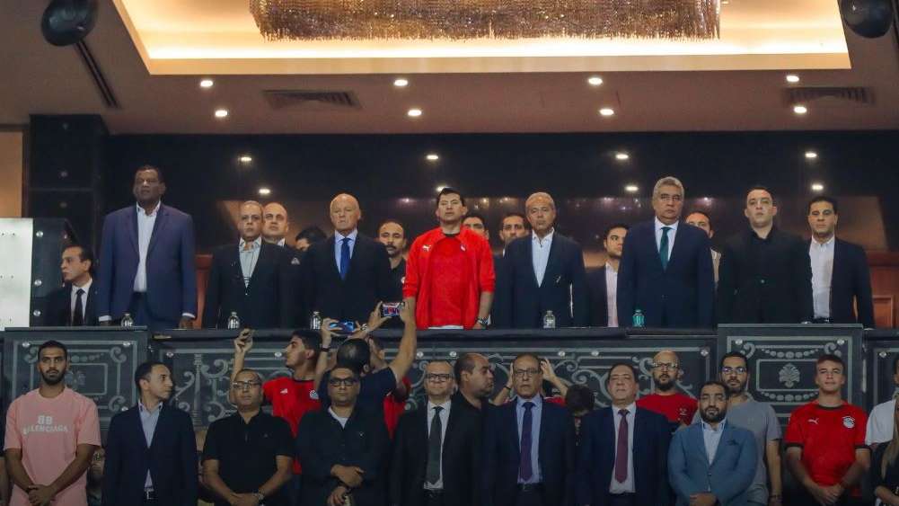 وزير الرياضة وهاني أبوريدة في مباراة مصر وإثيوبيا