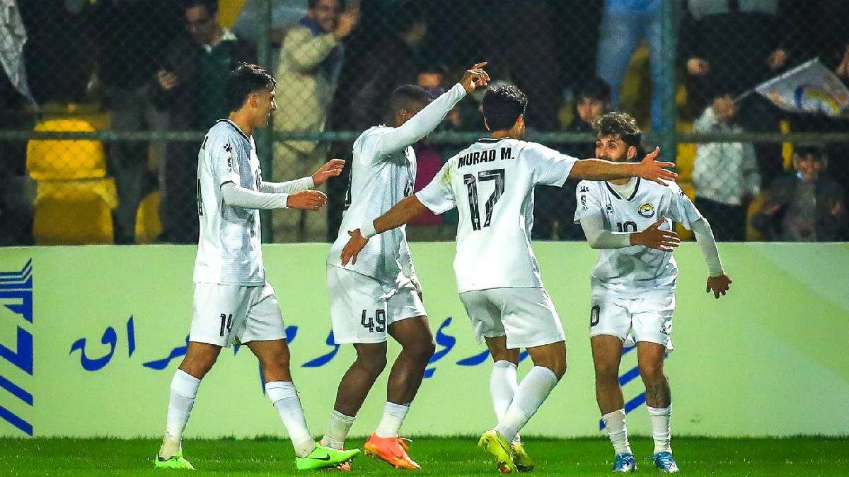 احتفال لاعبي الزوراء