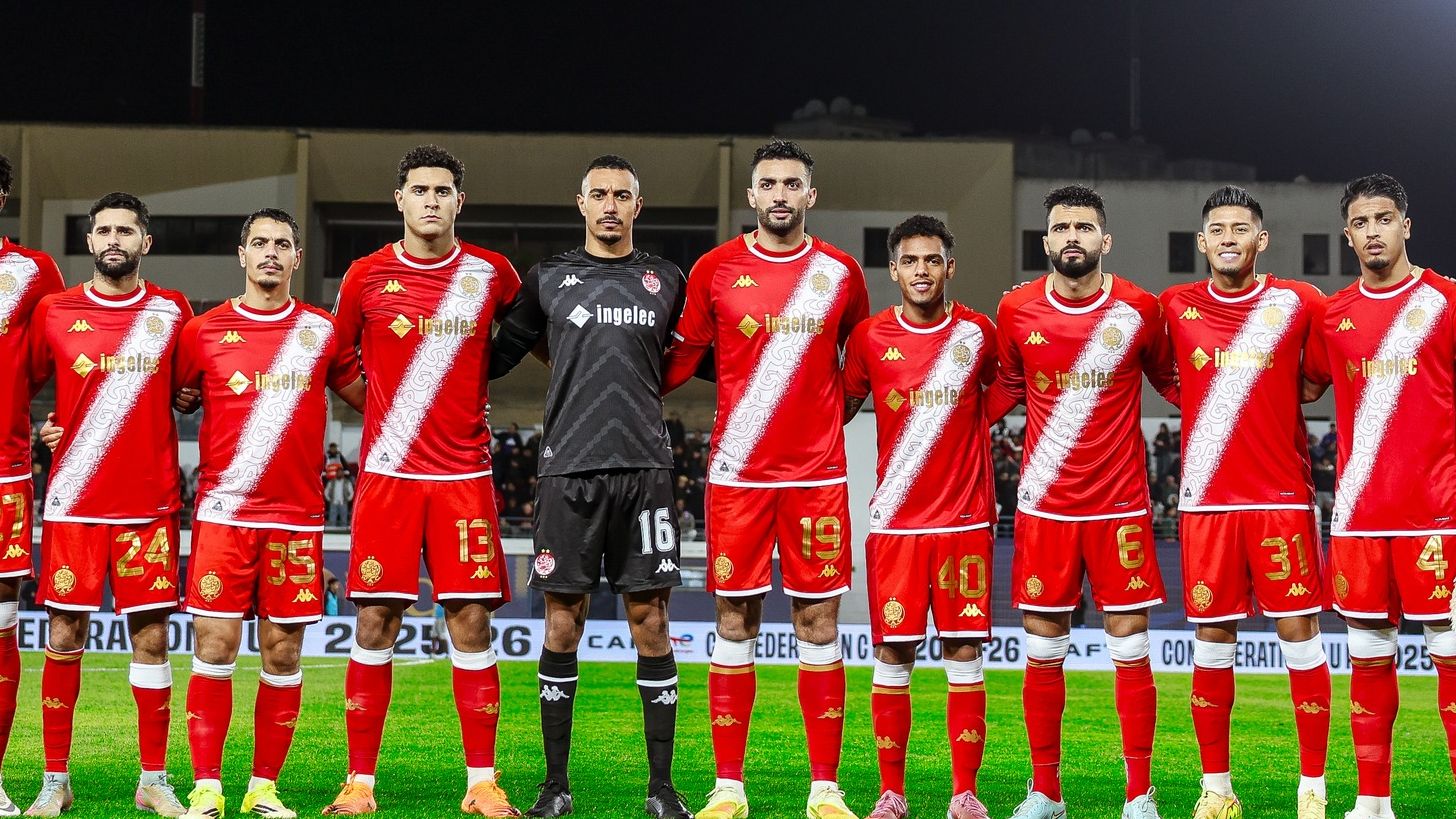 ما القنوات الناقلة لمباراة الدفاع الجديدي والوداد في الدوري المغربي 2026-2027؟ وكيف تشاهدها عبر الإنترنت؟