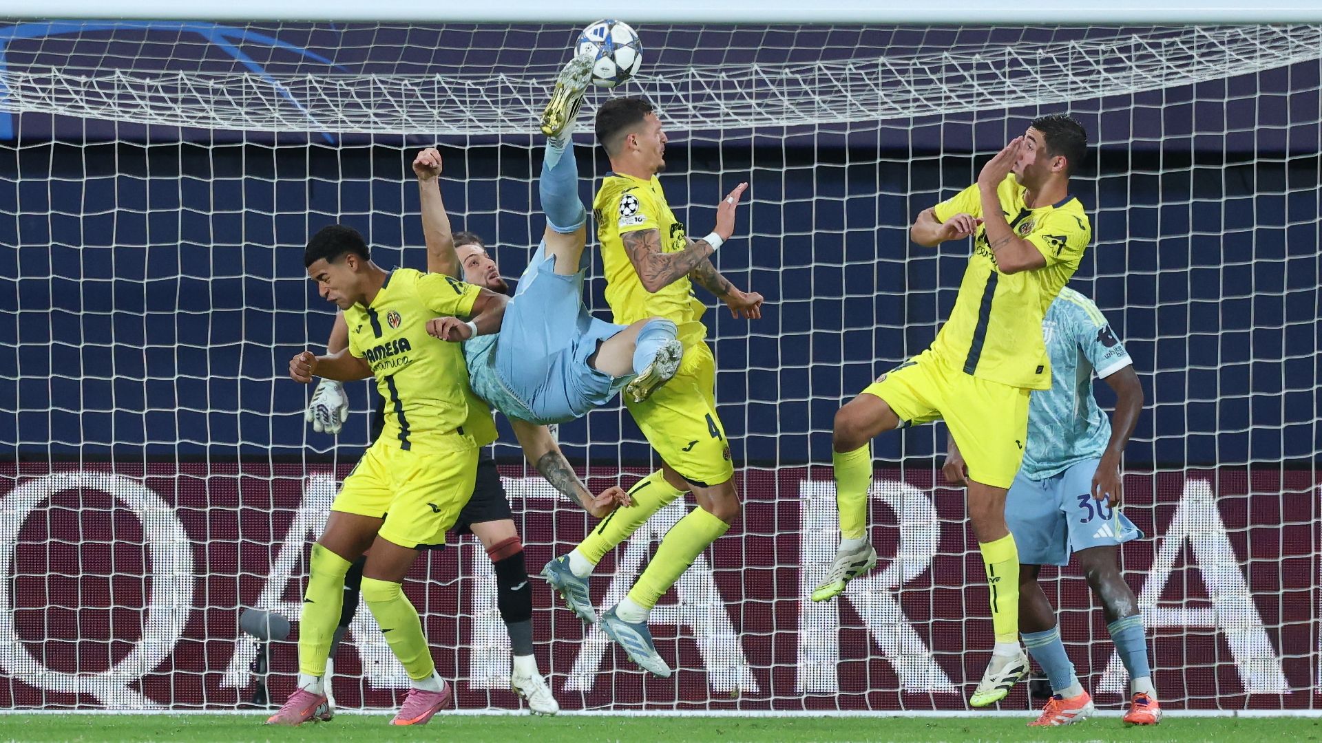 拉塞里米卡球场，维拉里亚尔对阵尤文图斯，欧冠小组赛精彩瞬间图片