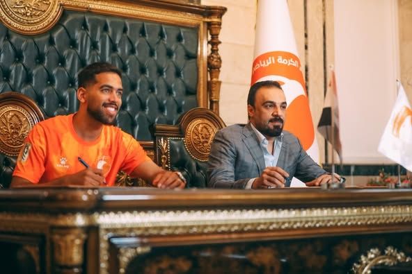 علي علوان يوقع عقود انتقاله إلى الكرمة العراقي