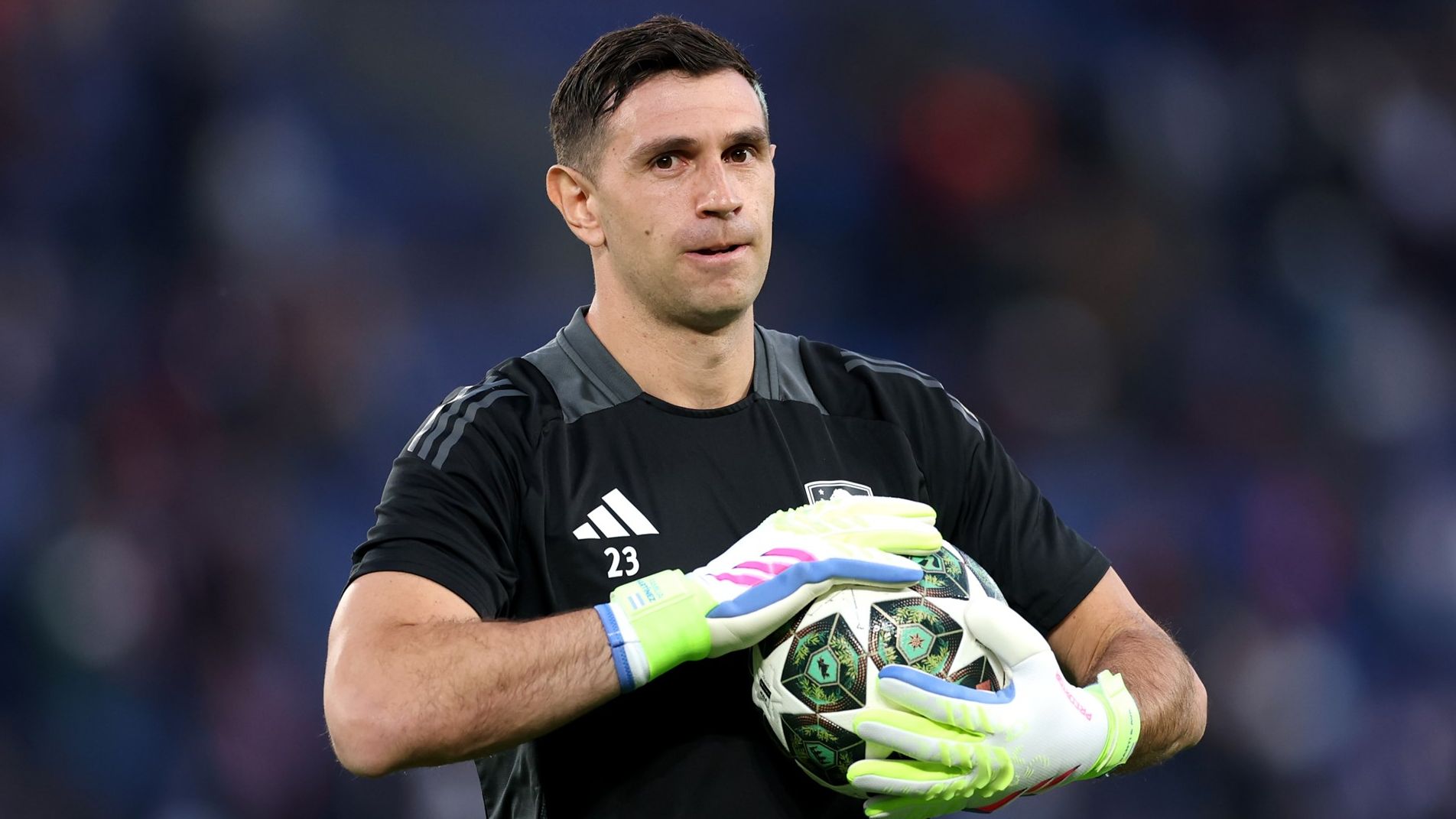 Emiliano Martinez Aston Villa 2025