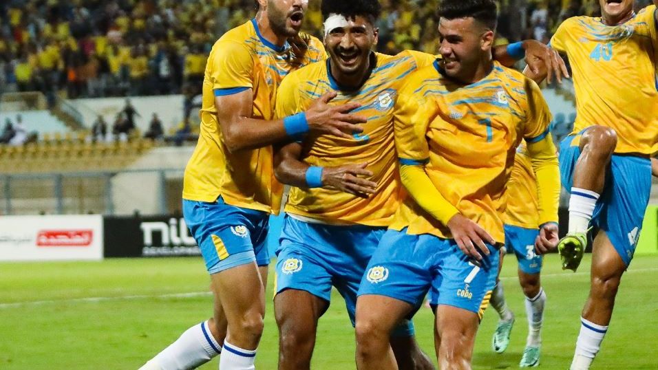 احتفال لاعبي الإسماعيلي