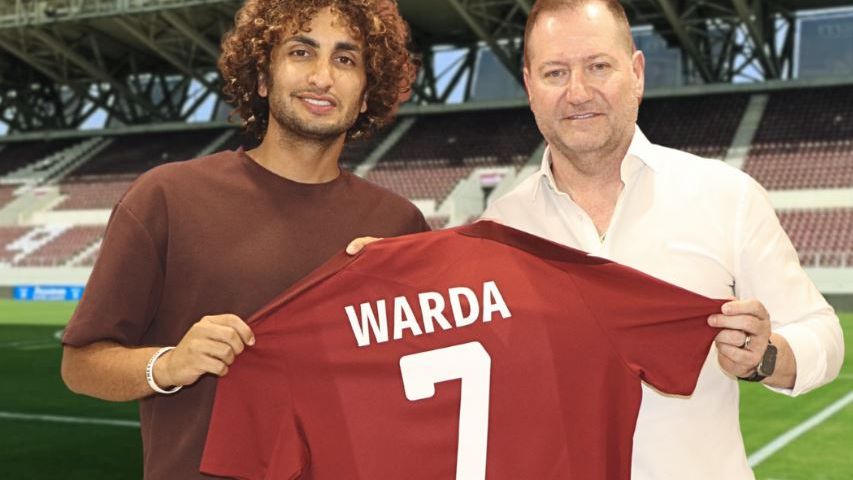 عمرو وردة لاعبا في لاريسا اليوناني