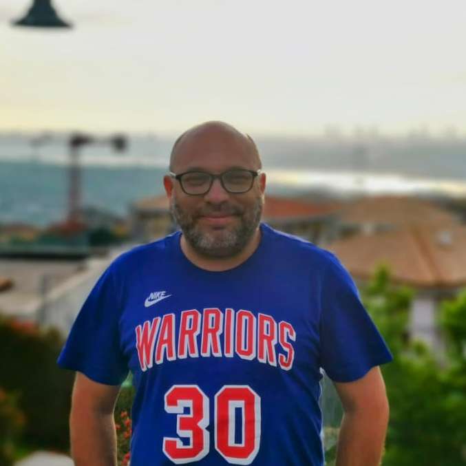 أيمن أبو حجلة