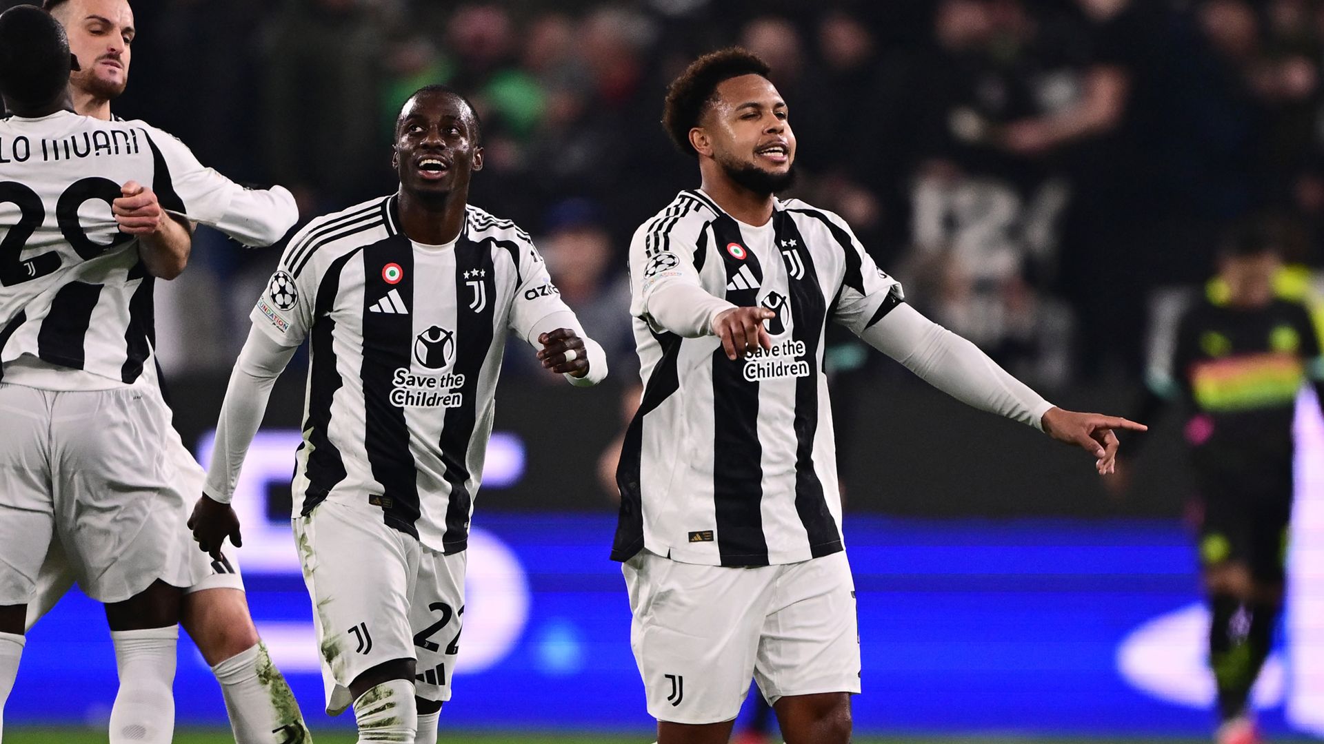 Tim Weah Weston McKennie Juventus 2025
