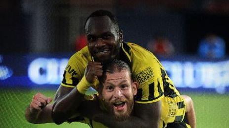 احتفال لاعبي وادي دجلة