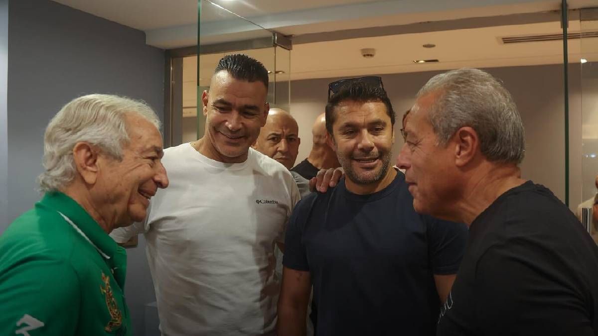 أحمد حسن والحضري مع حلمي طولان