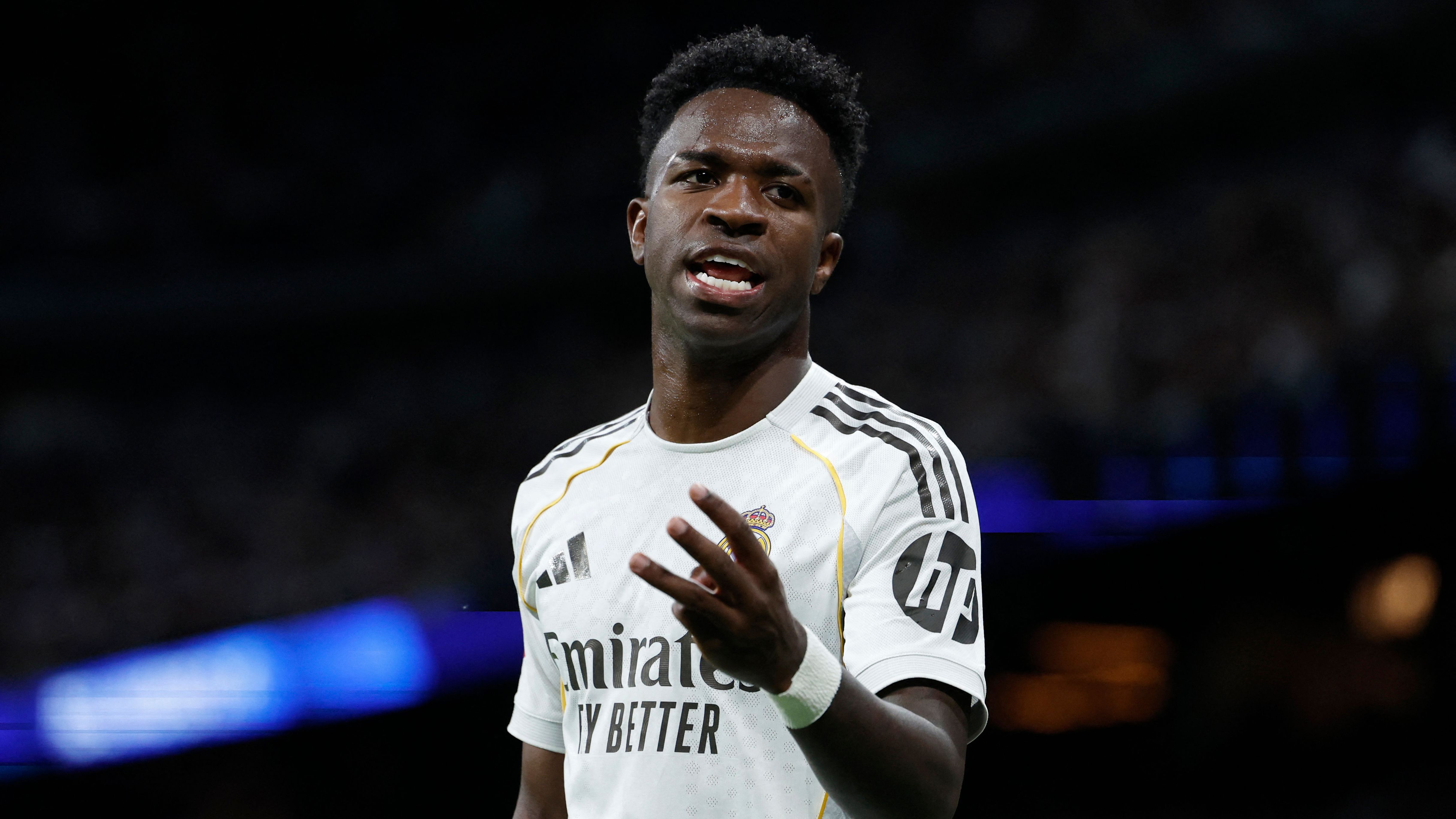"مورينيو ليس تشابي".. فينيسيوس يعرف مصيره في ريال مدريد