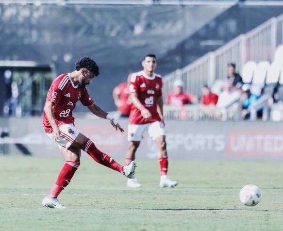 مروان عطية نجم الأهلي المصري