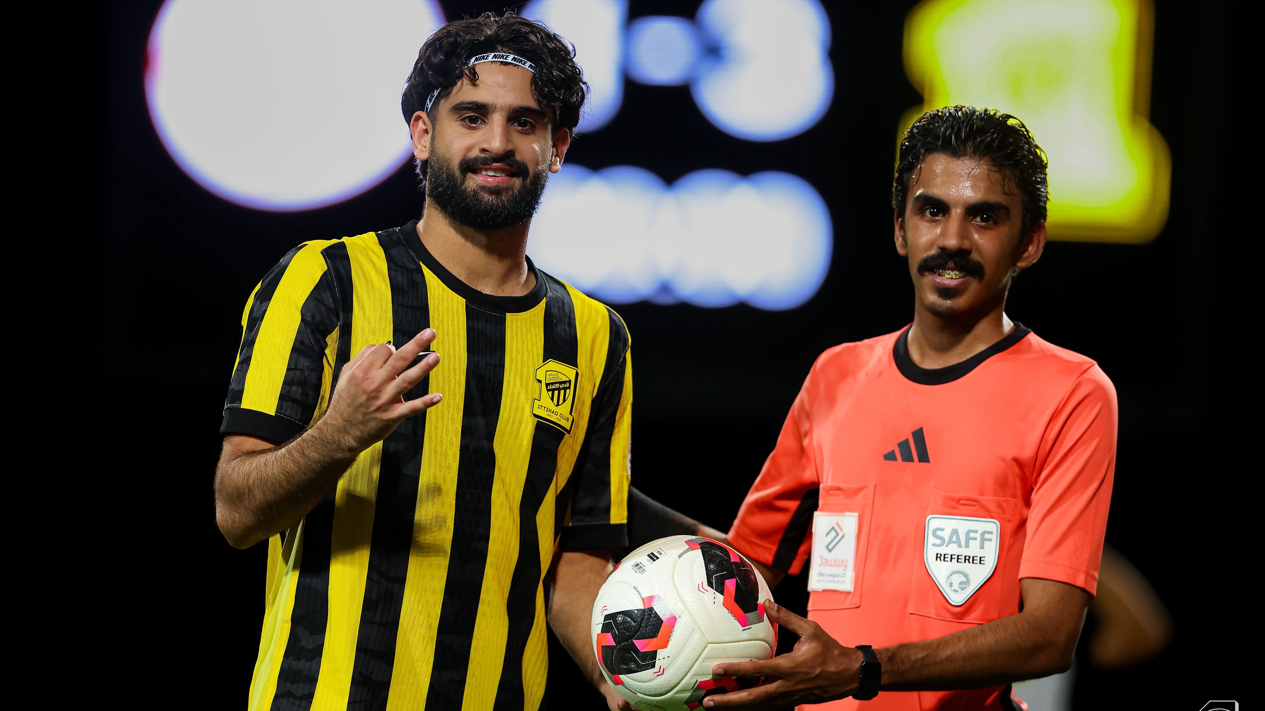 الغامدي في القمة.. أفضل 5 نجوم في خامس جولات دوري جوي للنخبة