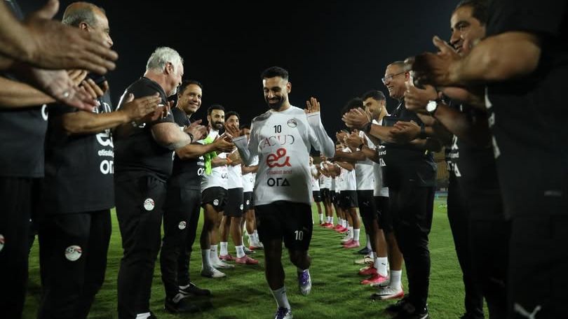 ممر شرفي لمحمد صلاح في مران منتخب مصر