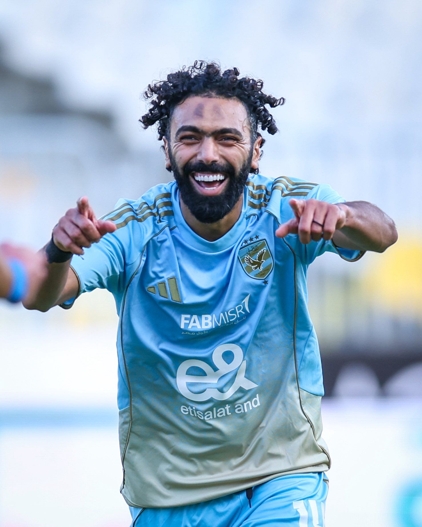 حسين الشحات لاعب الأهلي