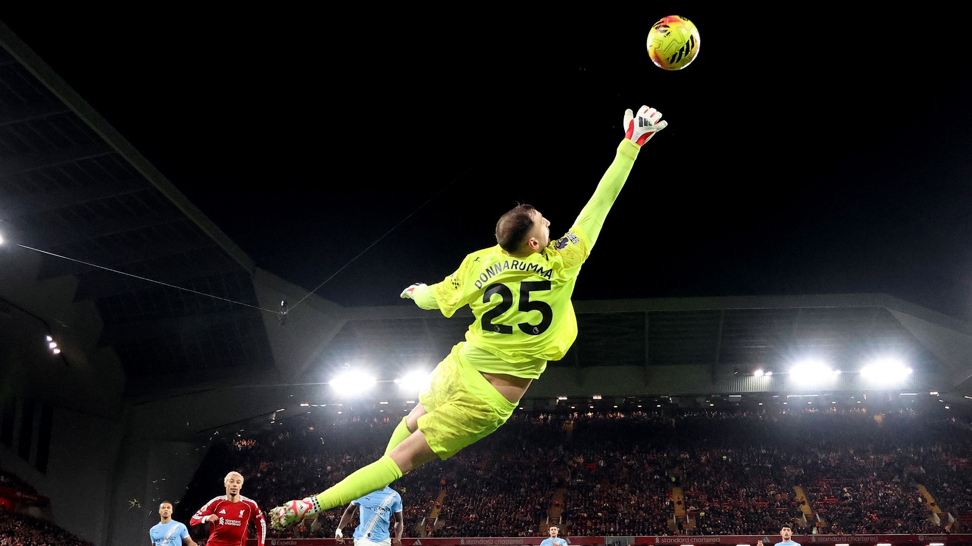 تصدي دوناروما الخرافي