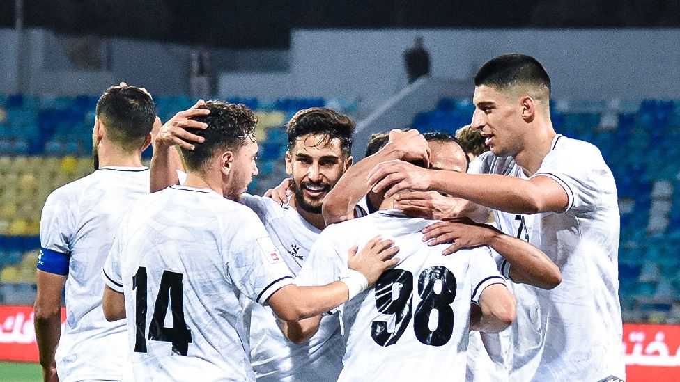 لاعبو الحسين إربد الأردني