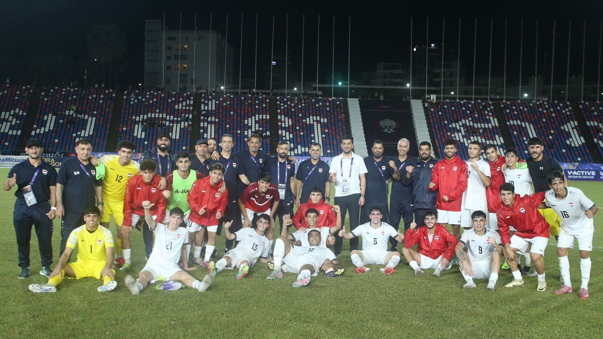 احتفال لاعبي المنتخب الأولمبي العراقي