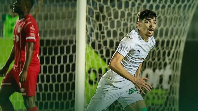 احتفال عبد الرحيم دغموم بهدفه مع المصري