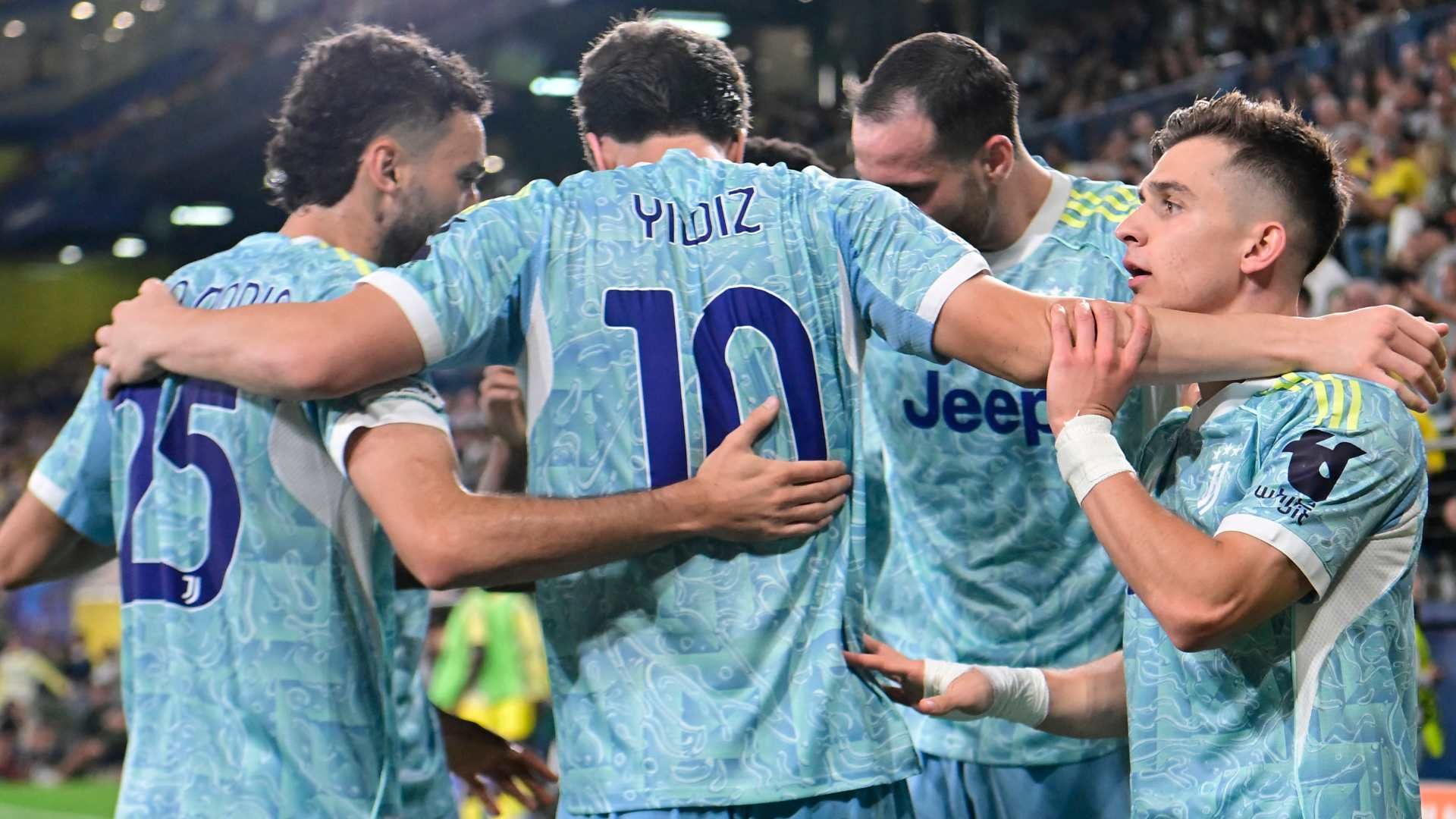 尤文图斯 对 皇马 欧冠 伯纳乌 夜晚 赛前照片