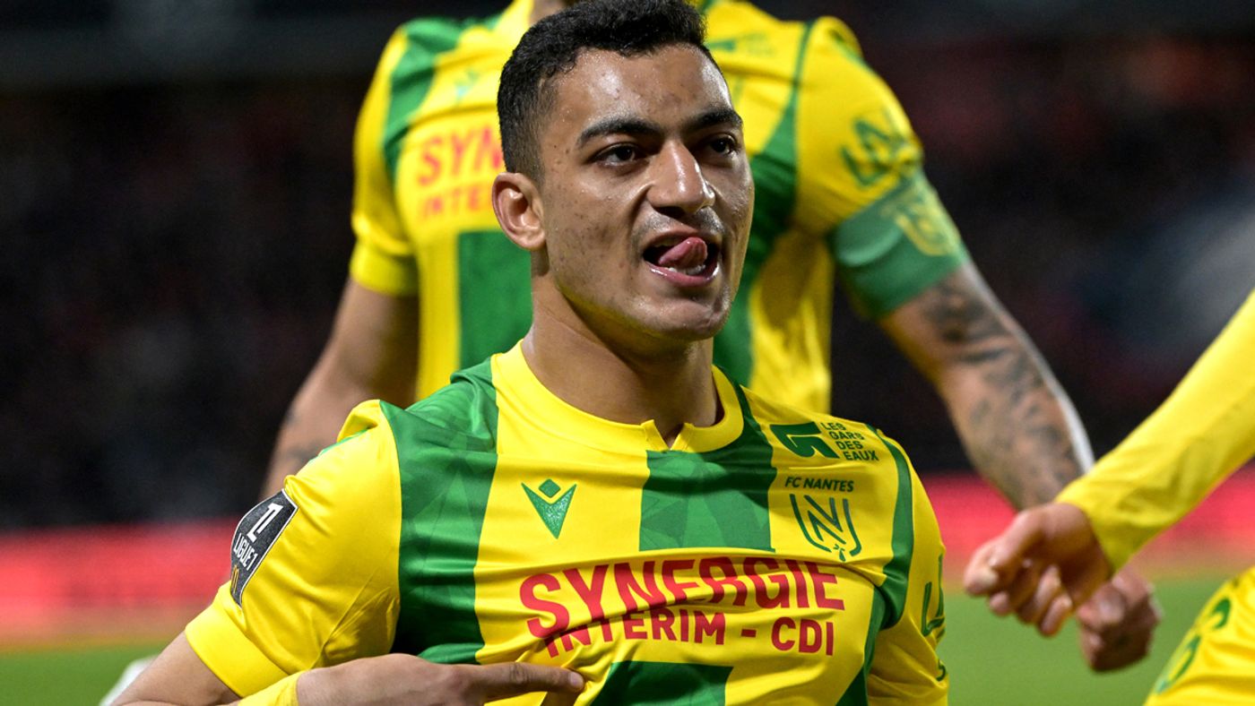الأهلي يعاود التفاوض مع مصطفى محمد